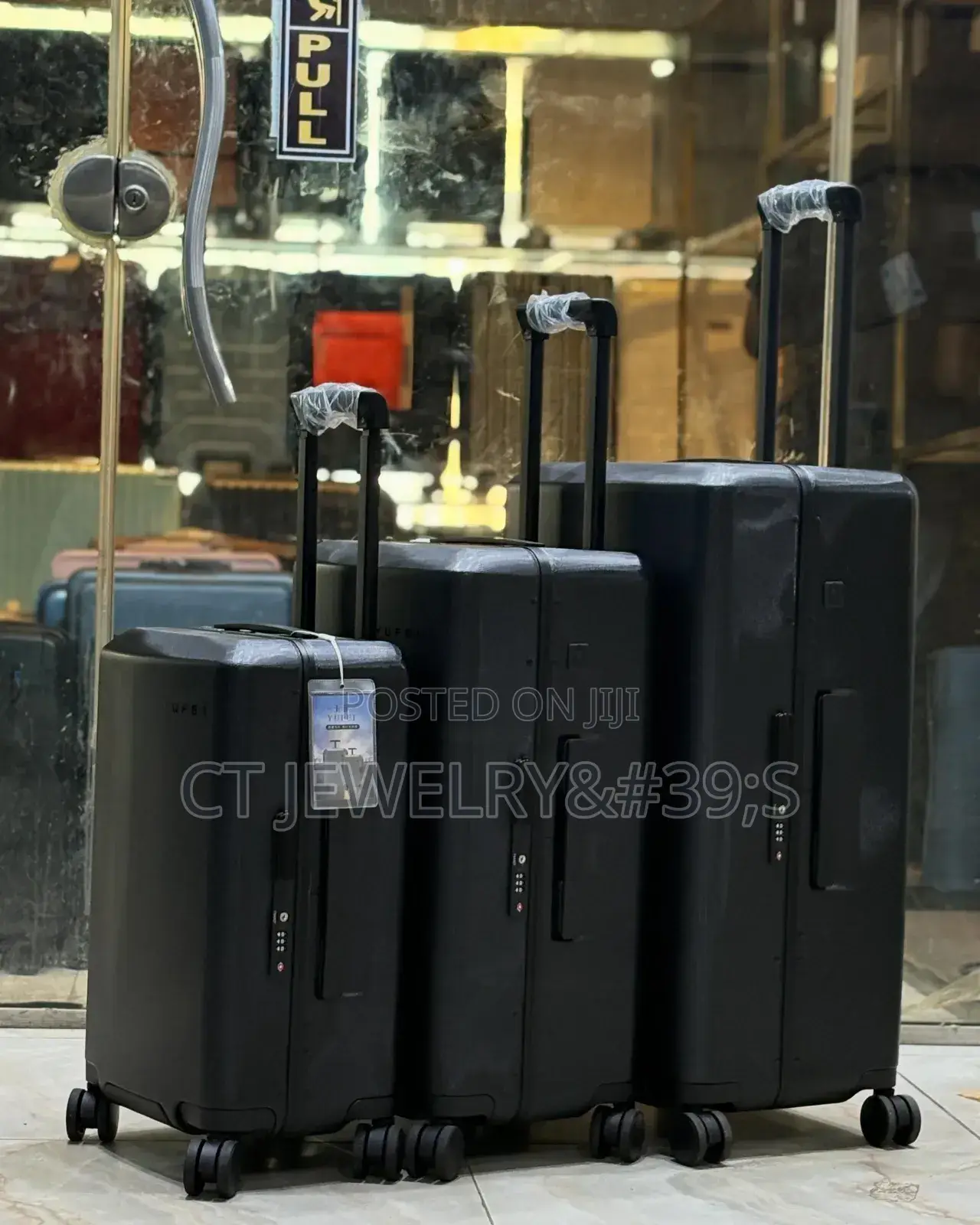 Nice Collection of Traveling Boxes(Size L28"M24"S20")Quality
