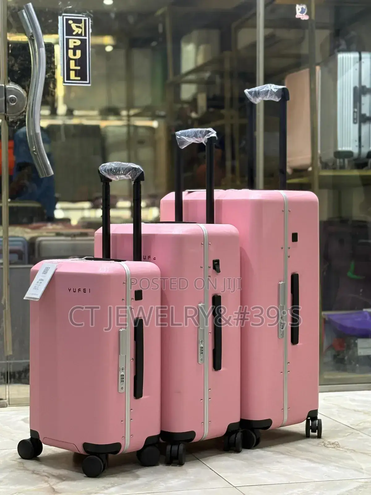 Nice Collection of Traveling Boxes(Size L28"M24"S20")Quality
