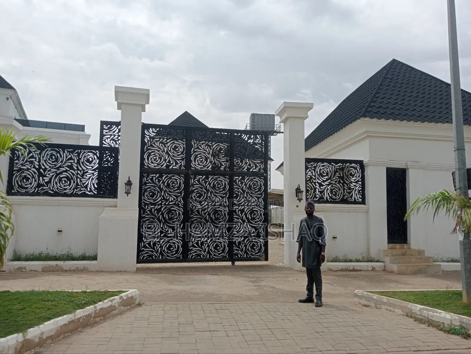 17bdrm Mansion in Asokoro for sale