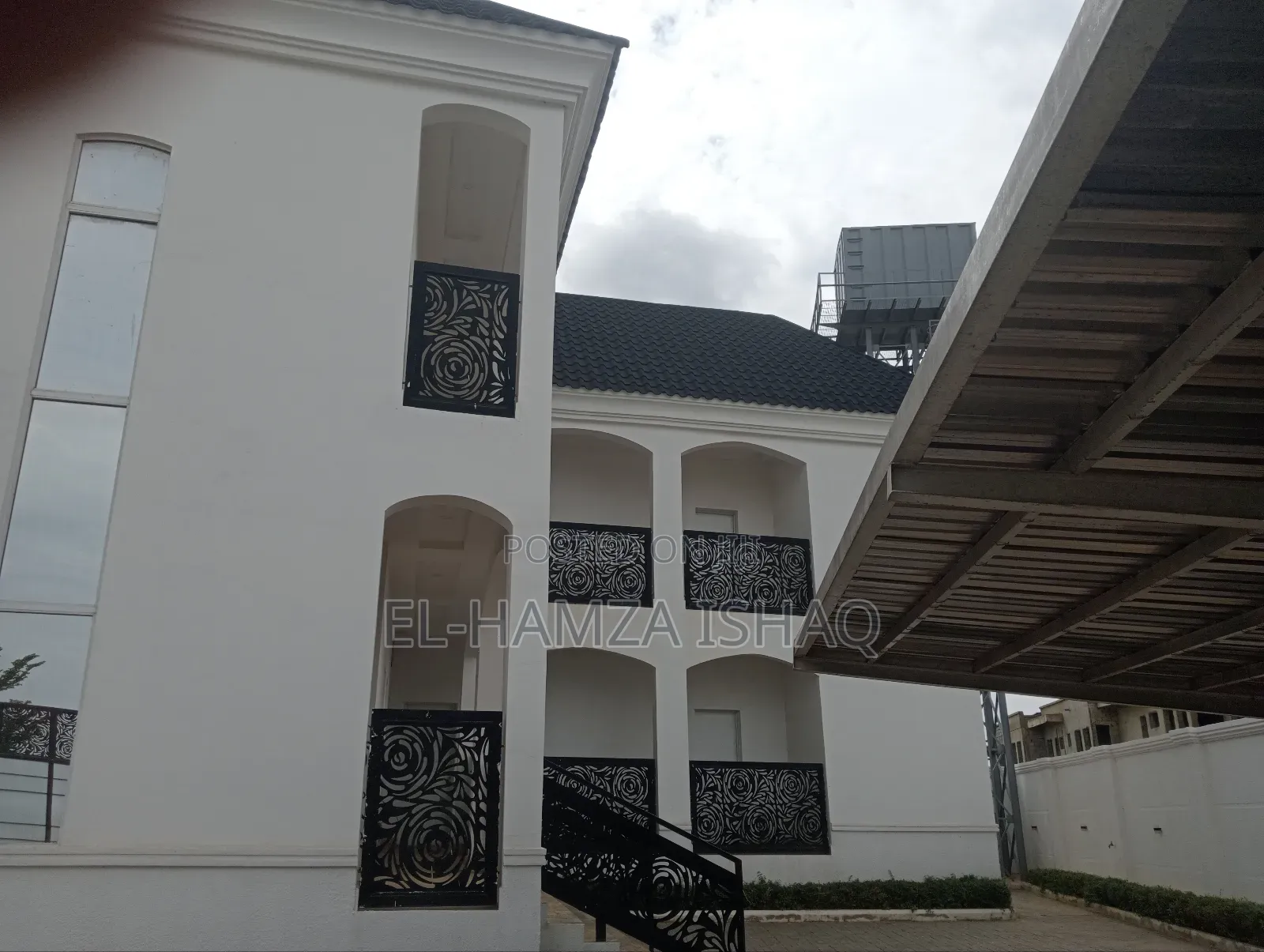 17bdrm Mansion in Asokoro for sale