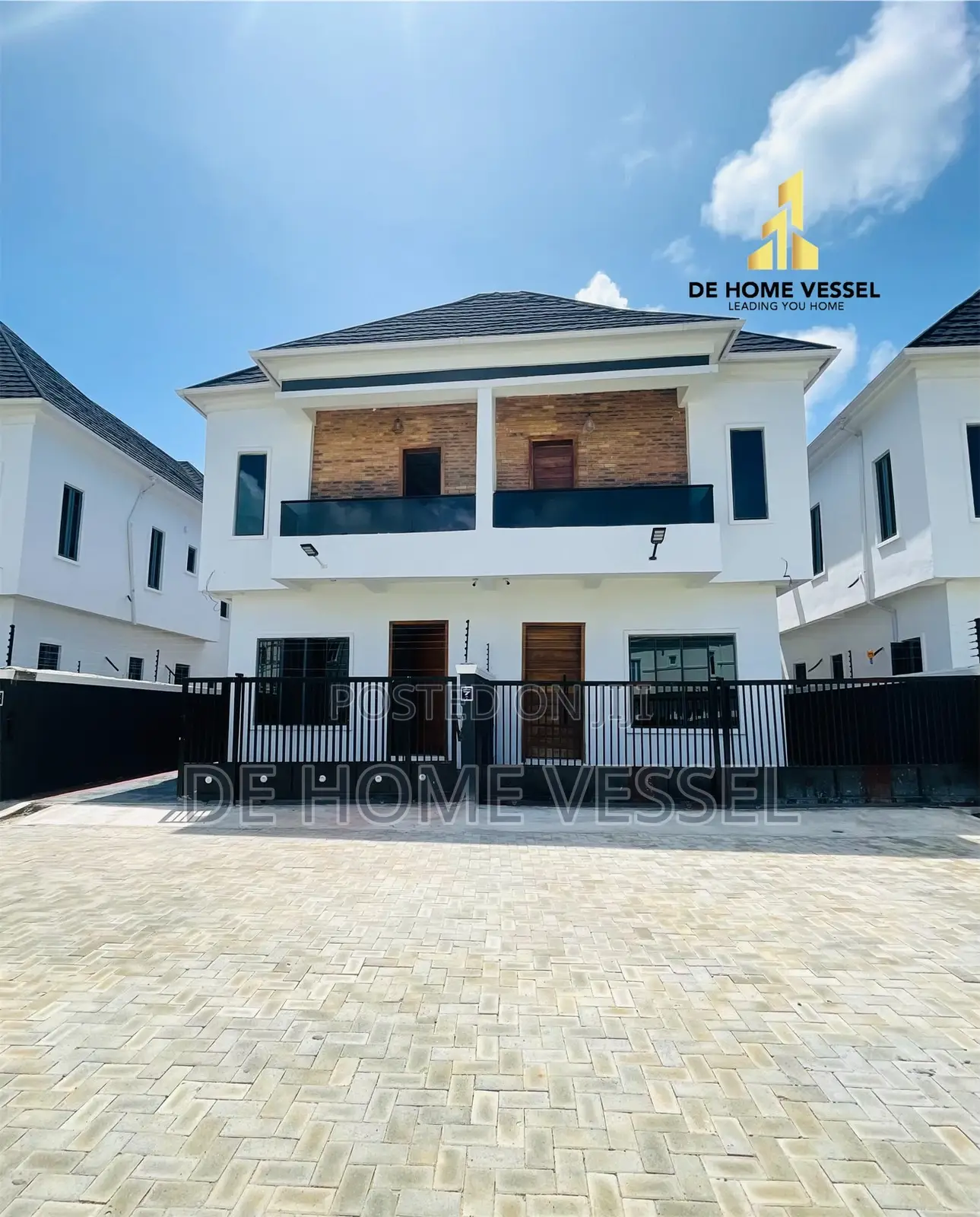 4bdrm Duplex in Ikota for sale