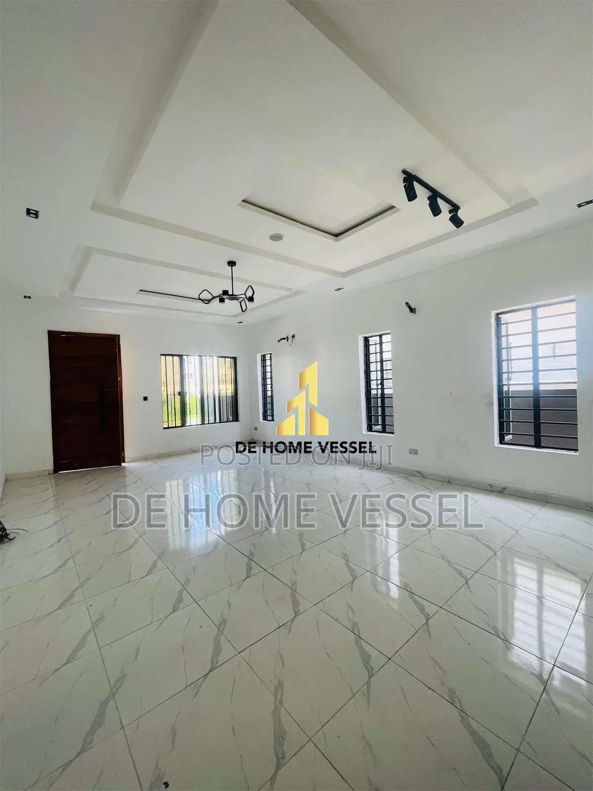 4bdrm Duplex in Ikota for sale