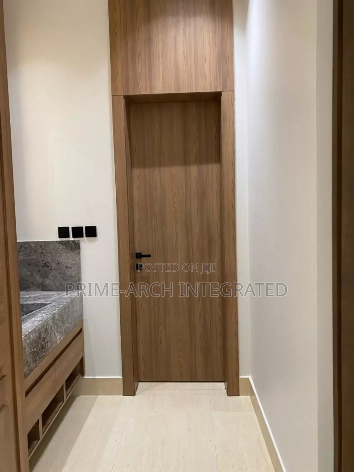 Strapest Doors
