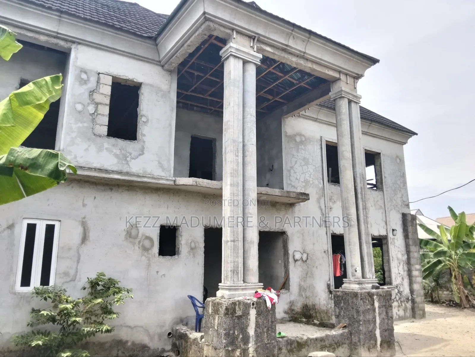 5bdrm Duplex in Happy Street , for sale