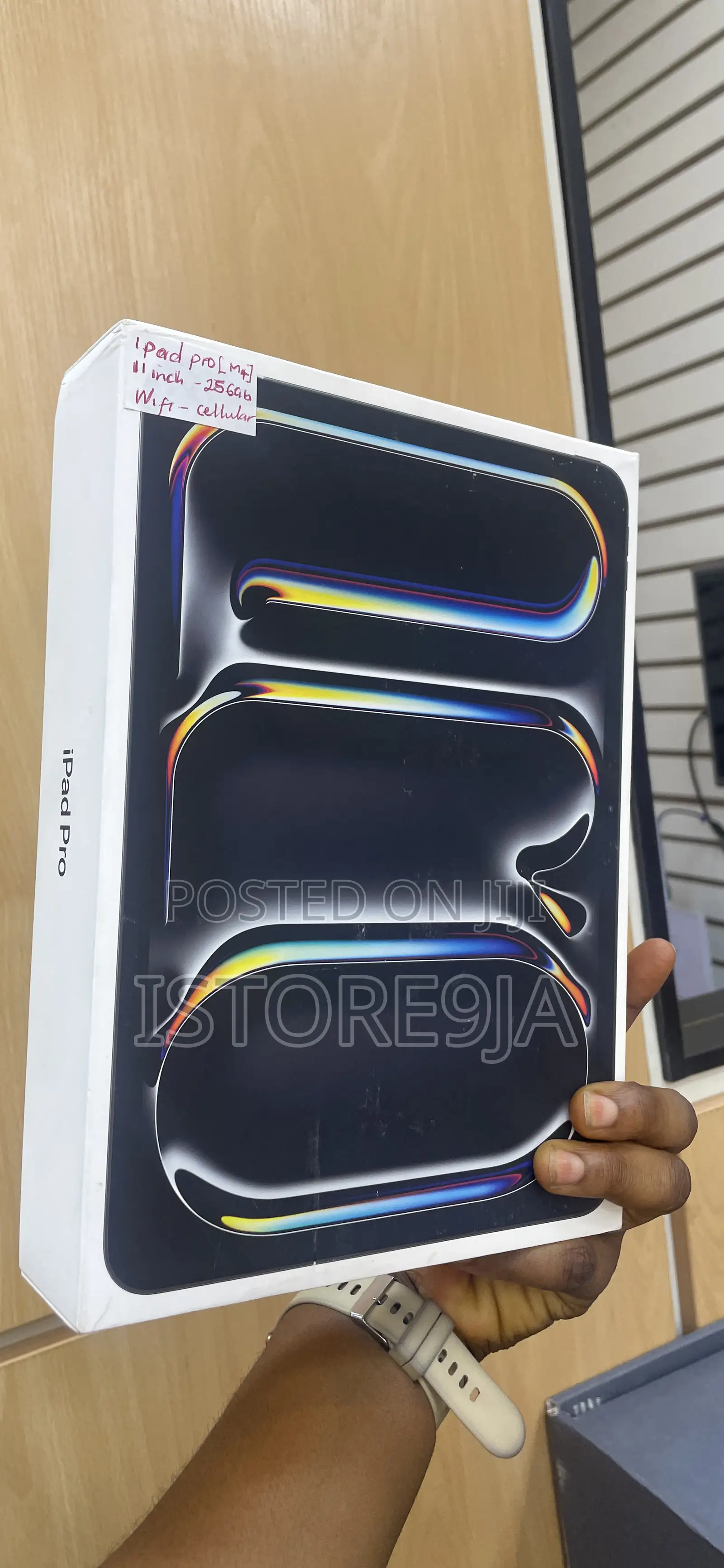 New Apple iPad Pro 11 (2024) 256 GB Black