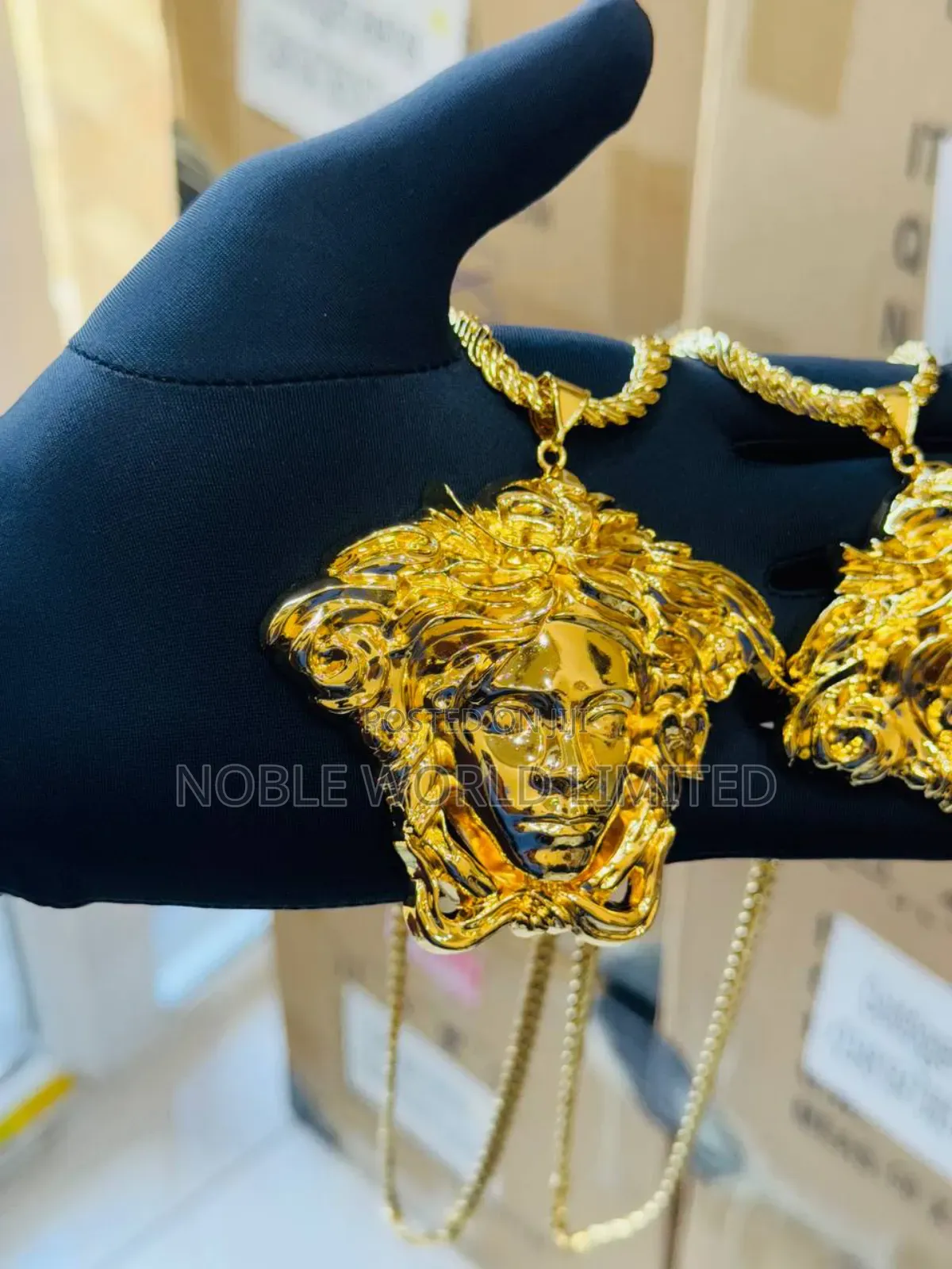 Versace Unisex Chain Necklace GLD 7h
