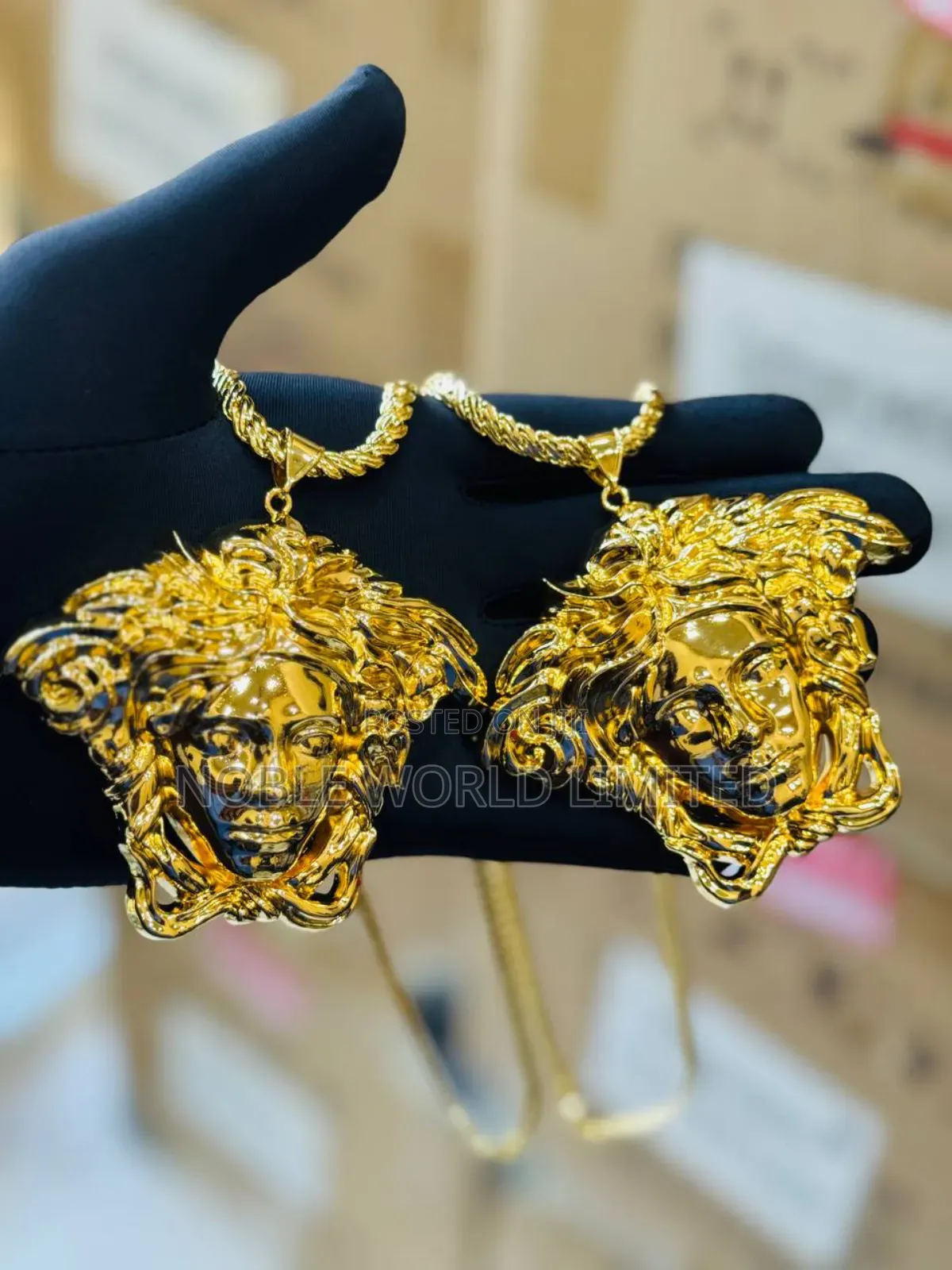 Versace Unisex Chain Necklace GLD 7h