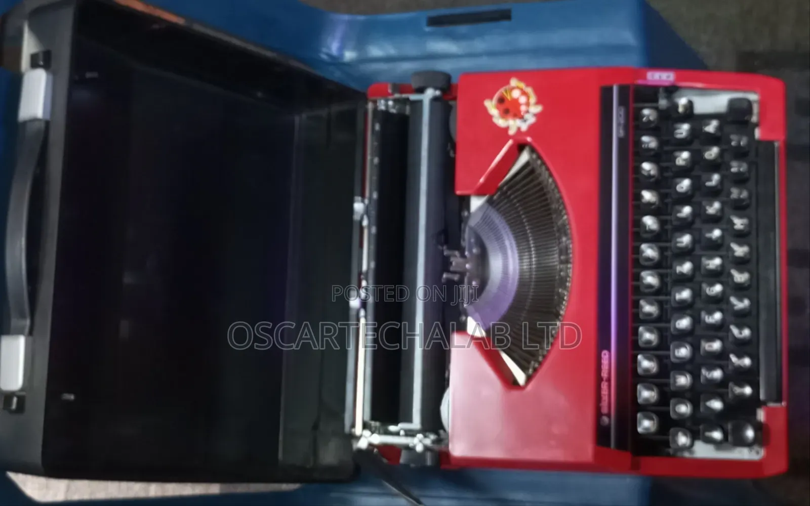 Silver-Reed Portable Manual Typewriter (In Box)