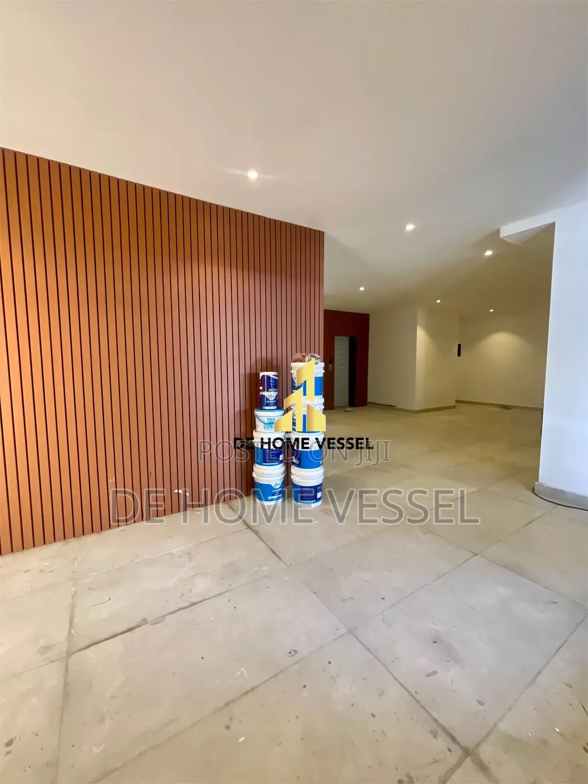 2bdrm Maisonette in Lekki Phase 1 for sale