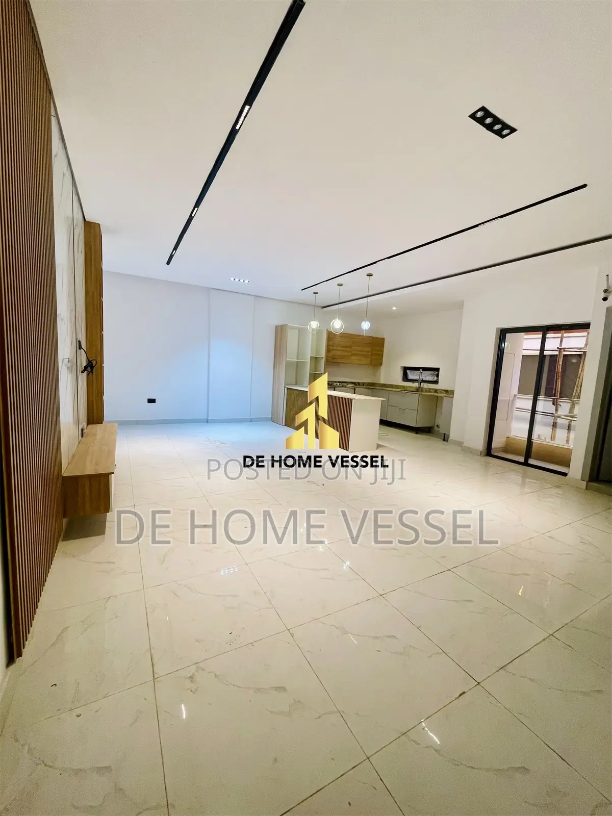 2bdrm Maisonette in Lekki Phase 1 for sale