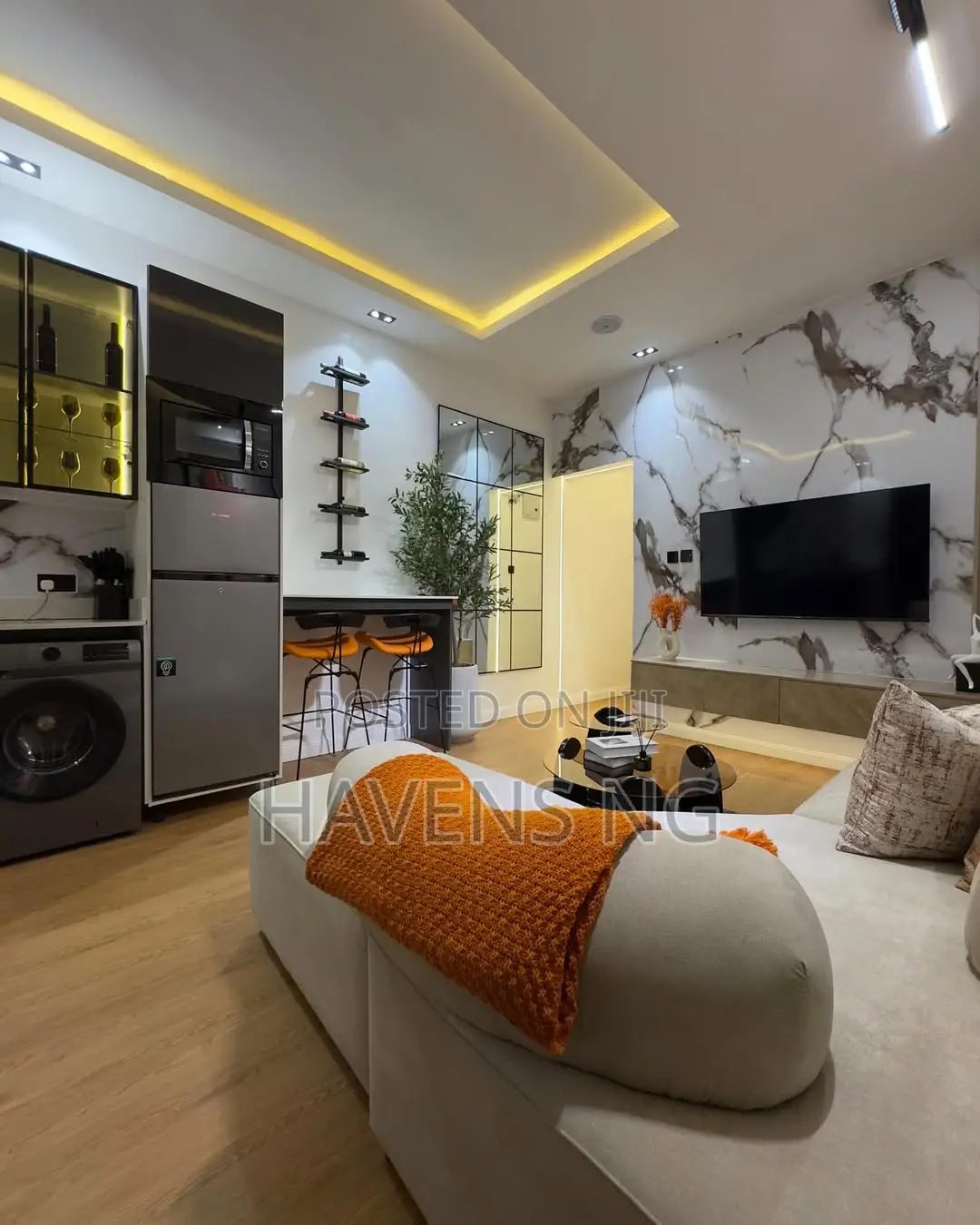 Modern 1-Bedroom Apartment With Smart Features