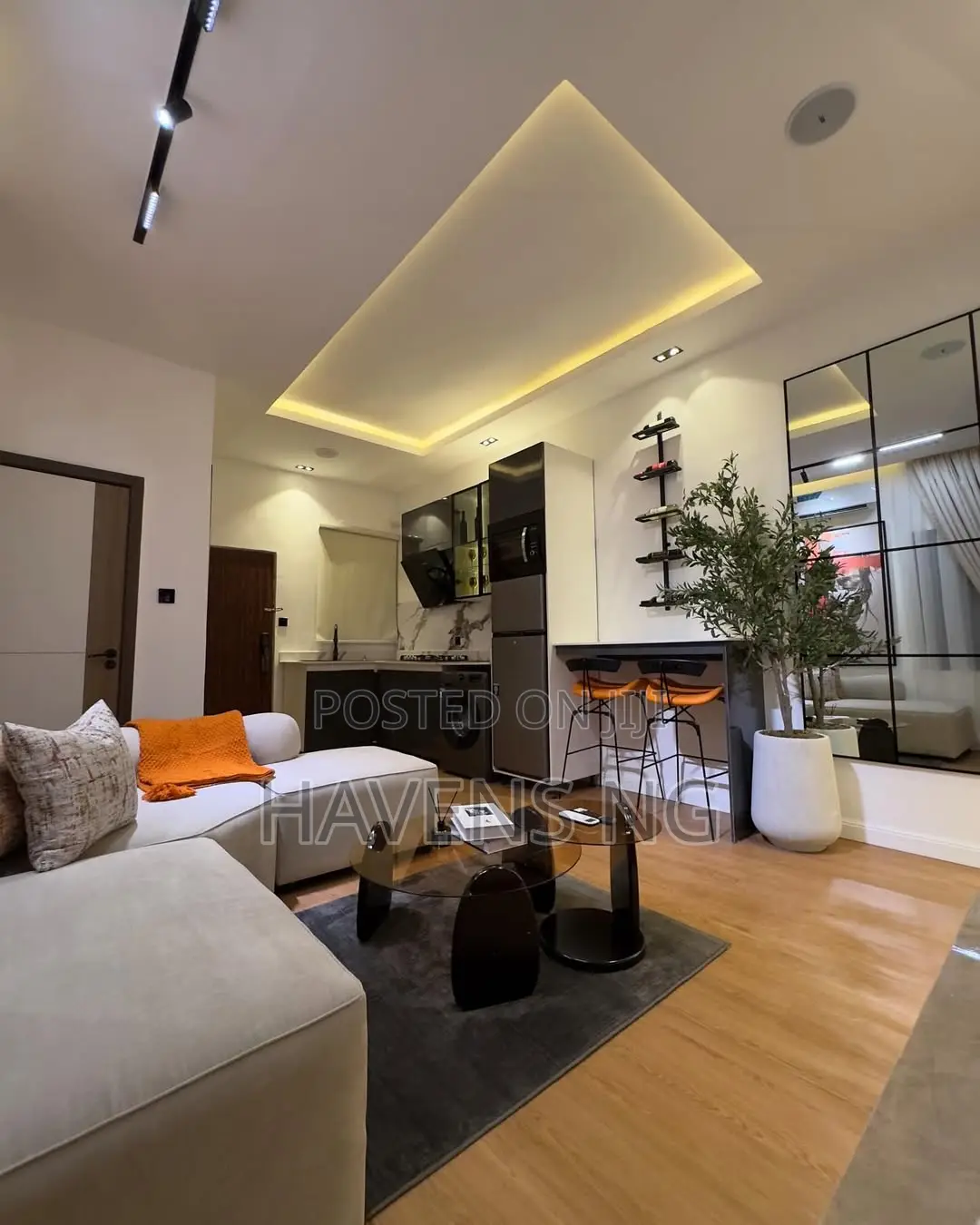 Modern 1-Bedroom Apartment With Smart Features