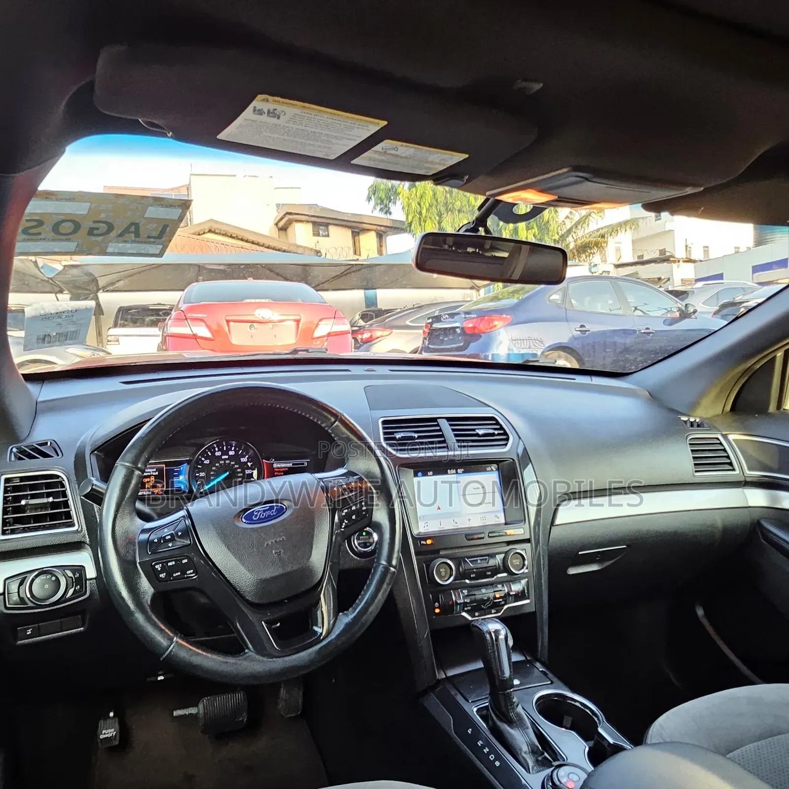 Ford Explorer XLT AWD 2018 Red