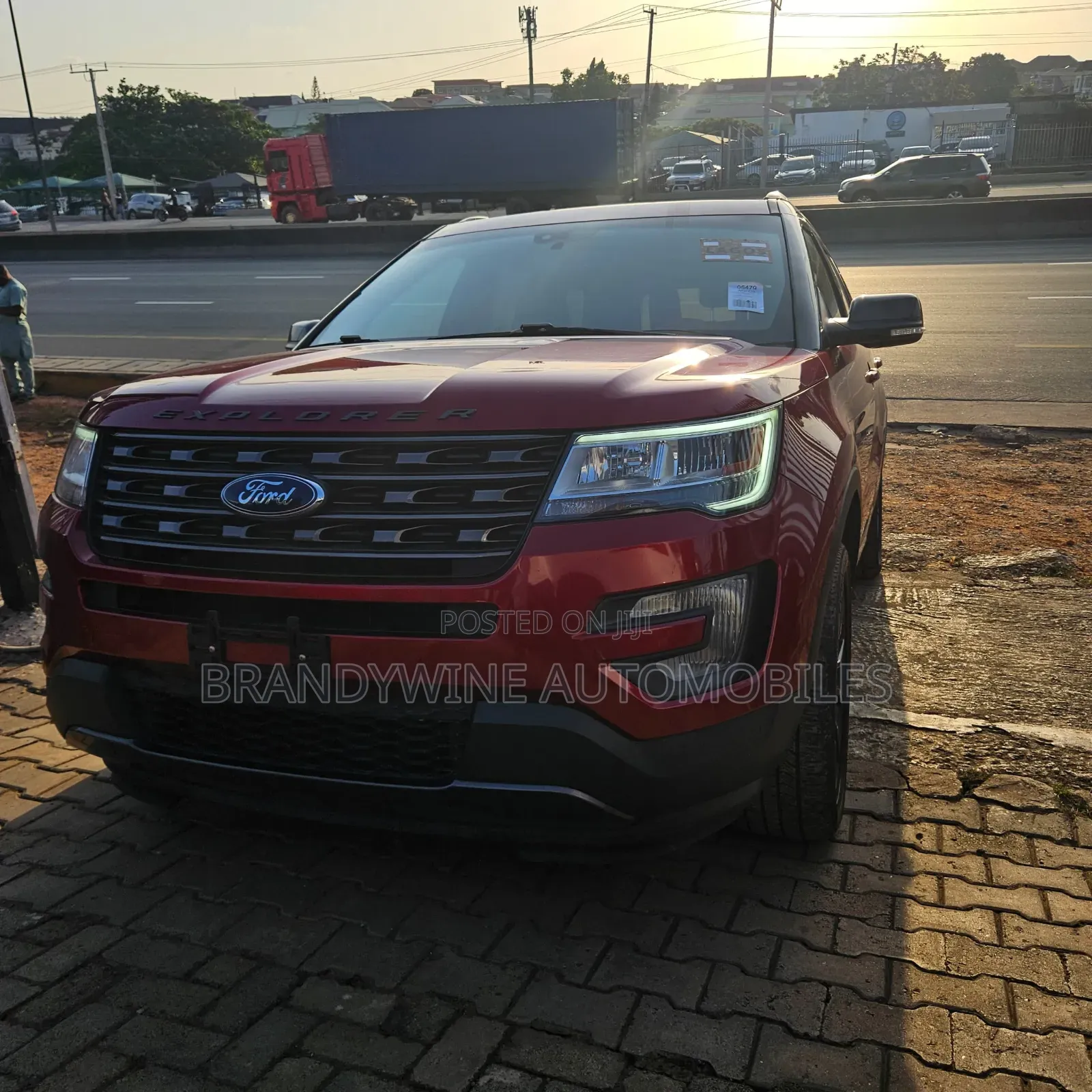 Ford Explorer XLT AWD 2018 Red