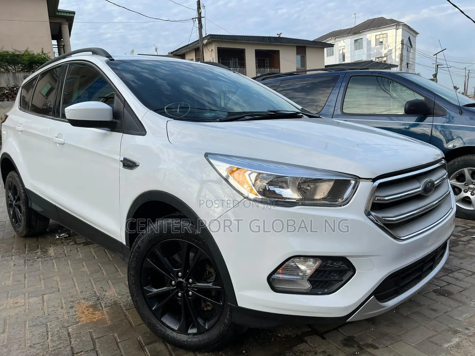 Ford Escape SE FWD 2018 White