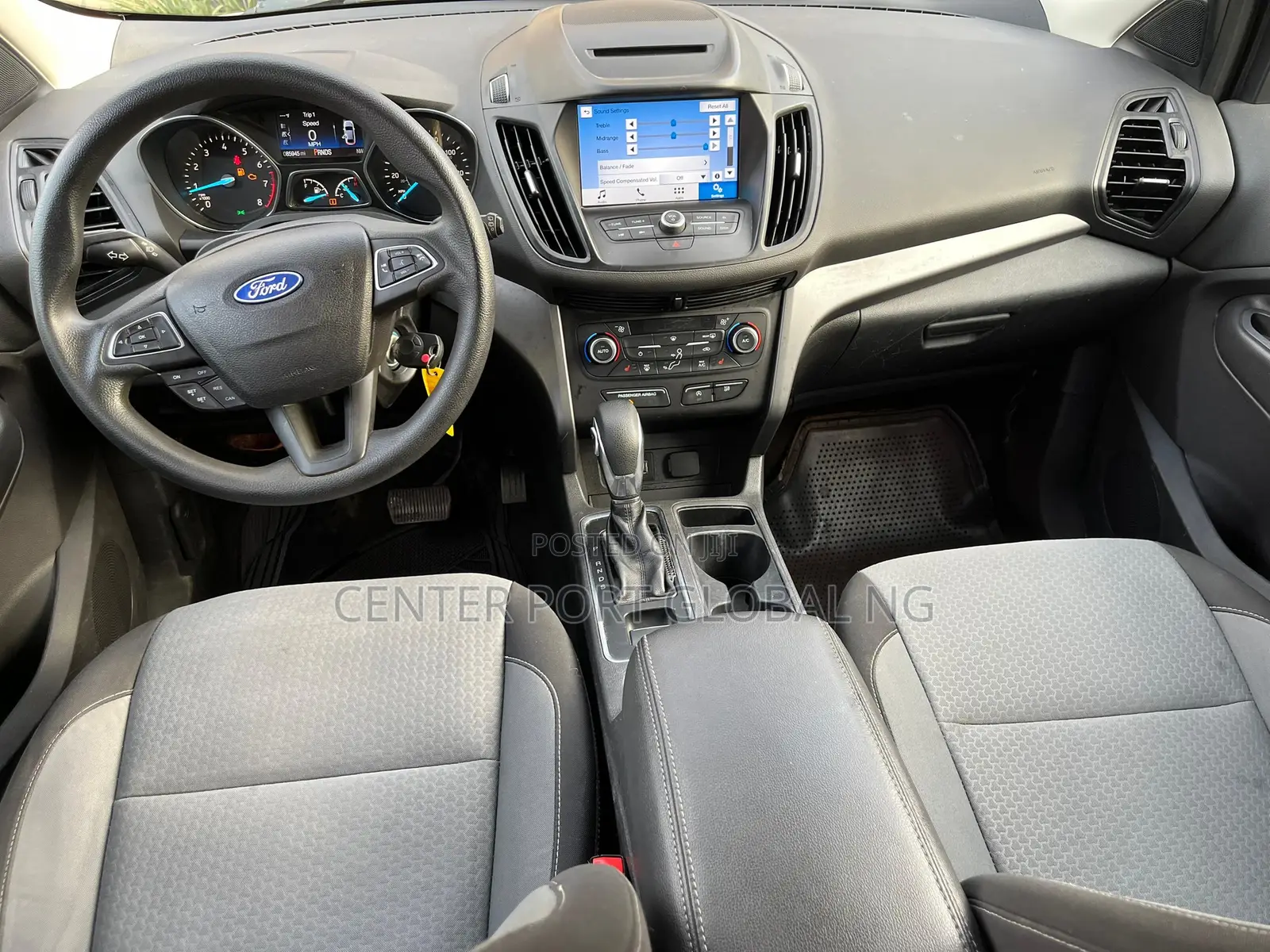 Ford Escape SE FWD 2018 White
