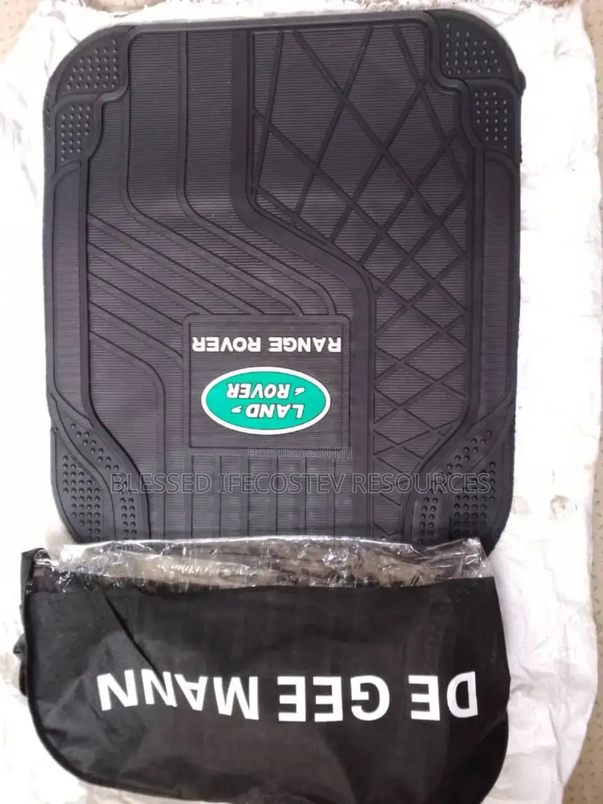 Land-Rover Footmart