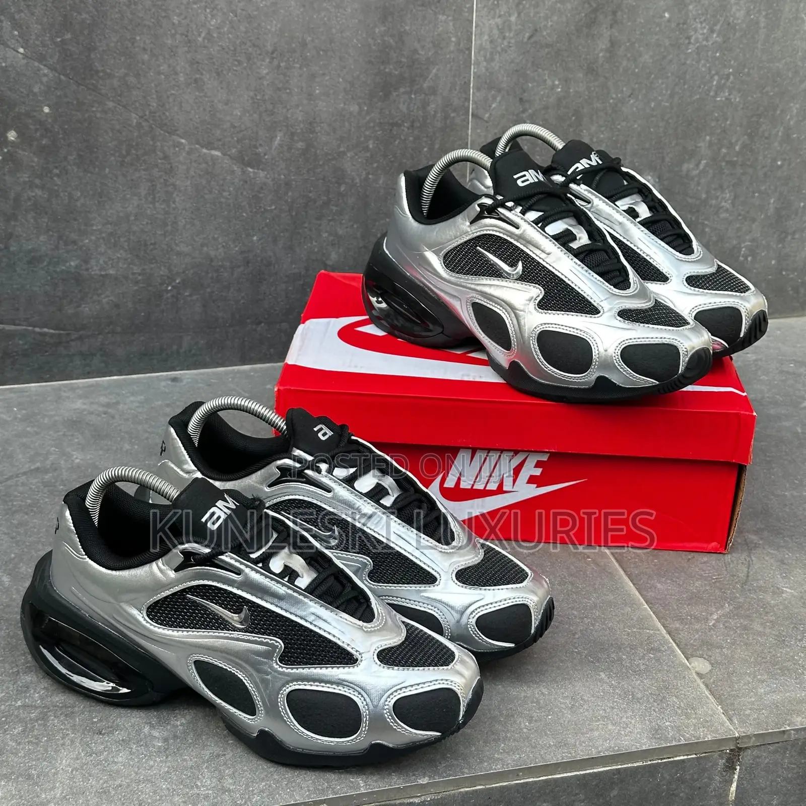 Original Nike Air Max Muse Sneakers