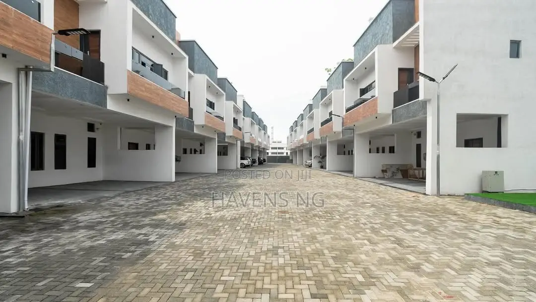 Luxurious 4-Bedroom Apartment With Private Rooftop, Cinema