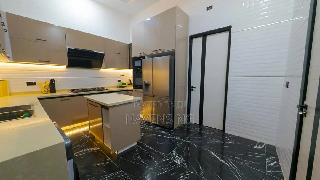 Luxurious 4-Bedroom Apartment With Private Rooftop, Cinema