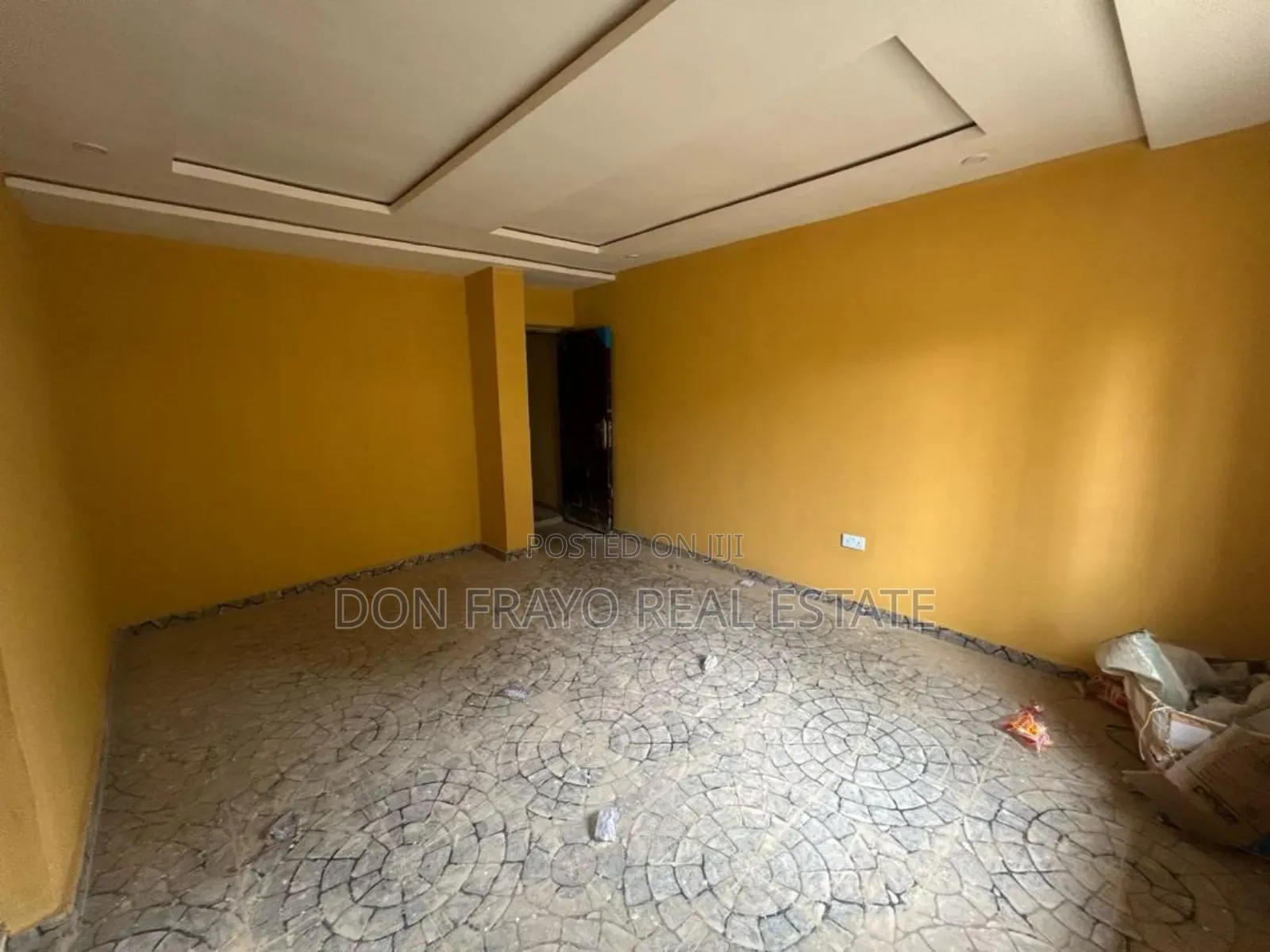 6bdrm Block of Flats in Bola, Ojoo for sale