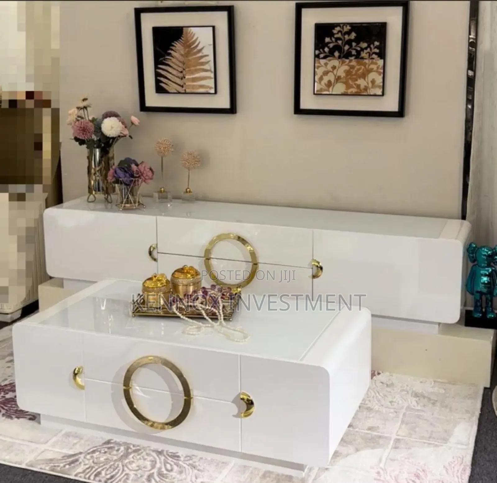 White Foreign Centre Table and Tv Stand