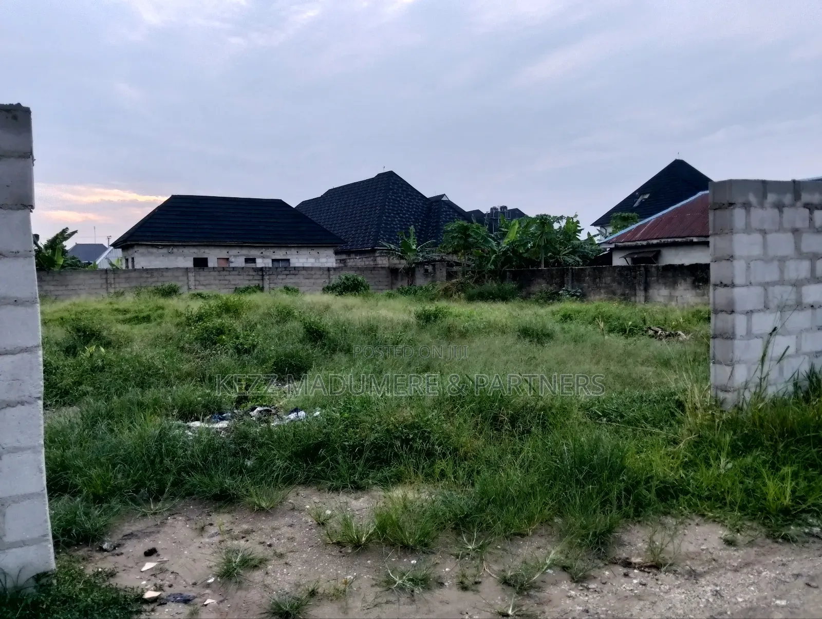 For Sale : Half Plot at Favor Estate Sars Rd Ph