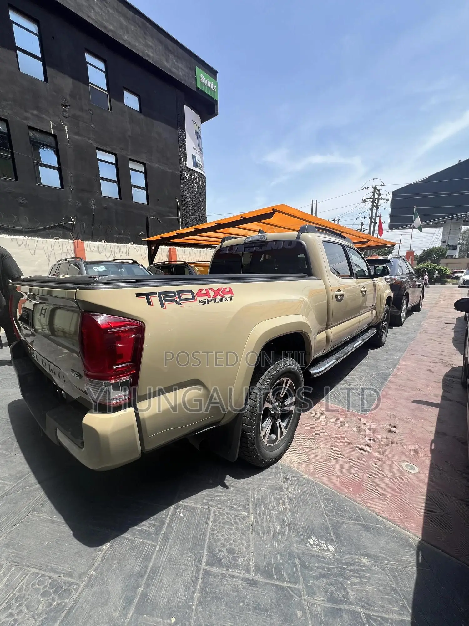 Toyota Tacoma 2017 Yellow