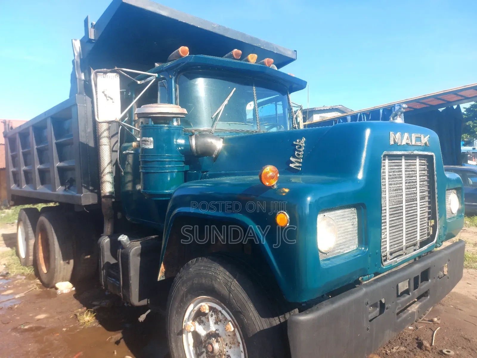 Foreign Used Rmodel Mack Ten Tyres Dump Truck Superb 12valve