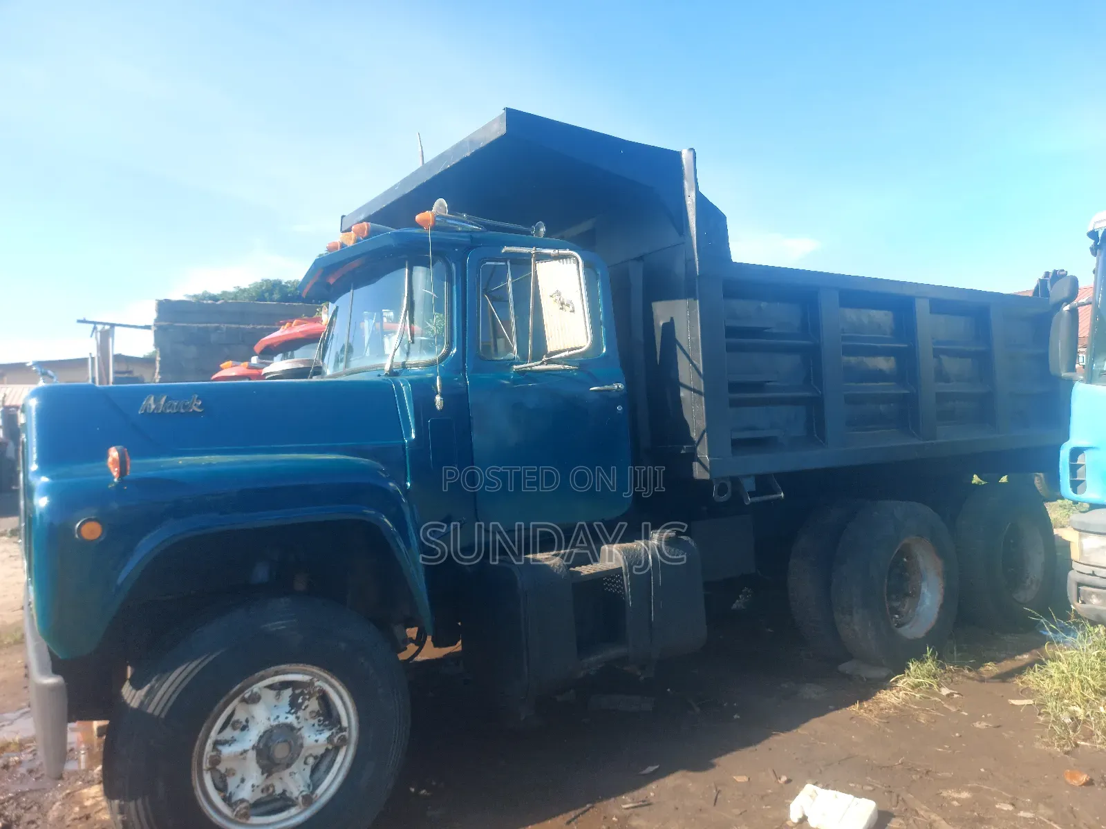 Foreign Used Rmodel Mack Ten Tyres Dump Truck Superb 12valve