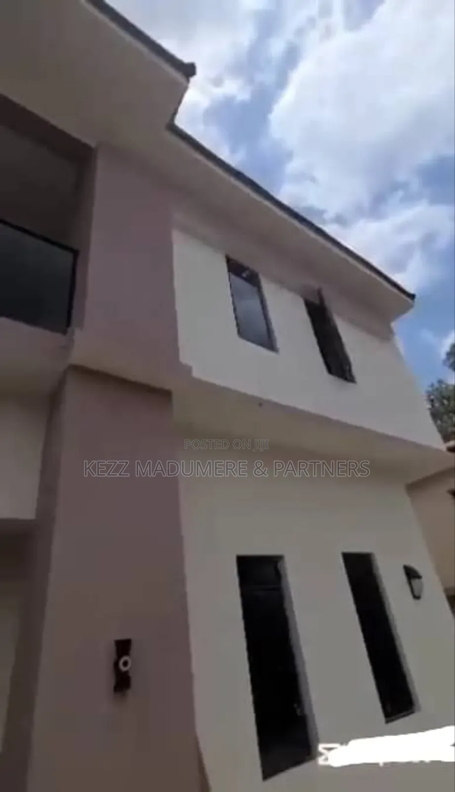 4bdrm Duplex in Golf Estate , Enugu for sale