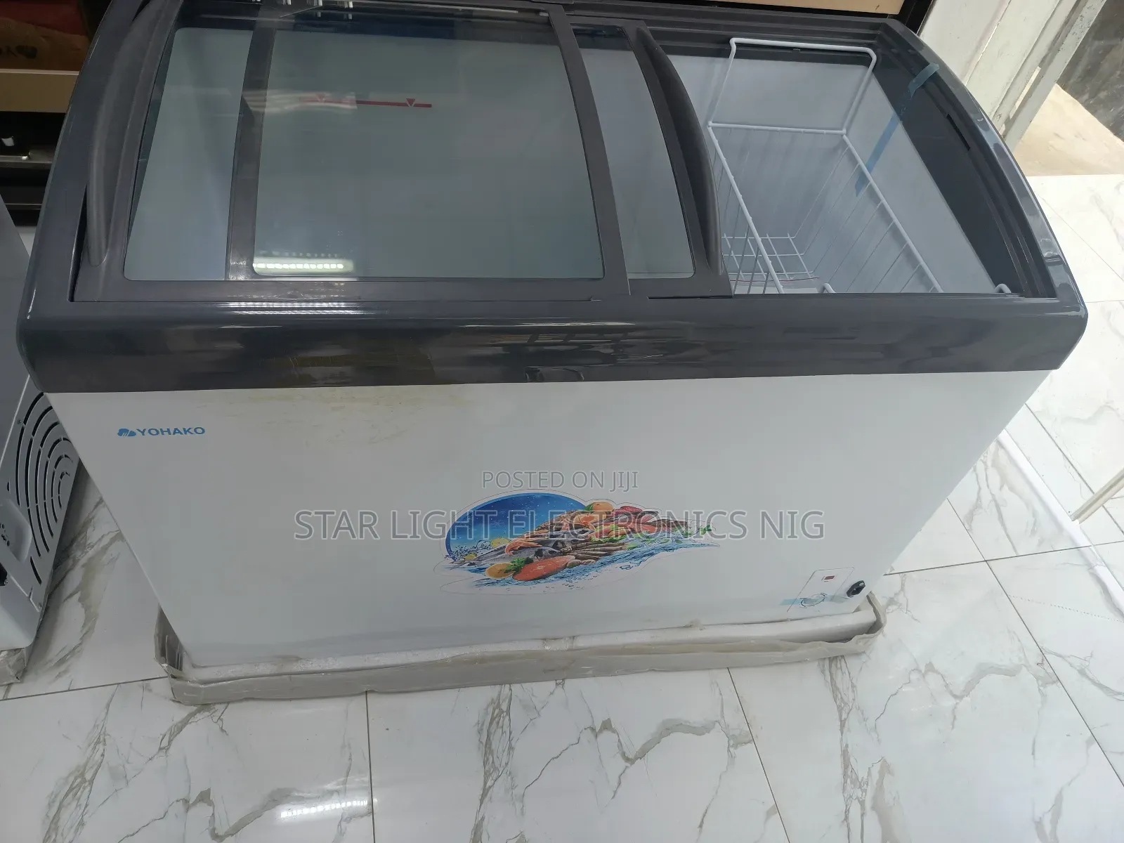 Show Case Freezer Solar 290 Liters