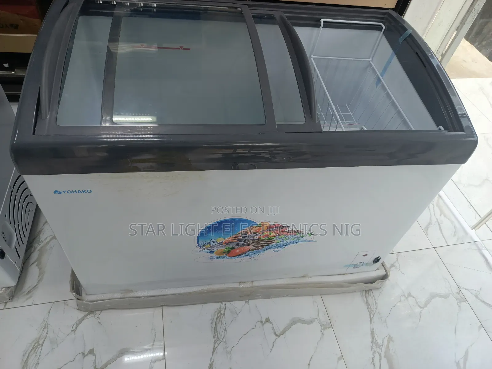 Show Case Freezer Solar 290 Liters