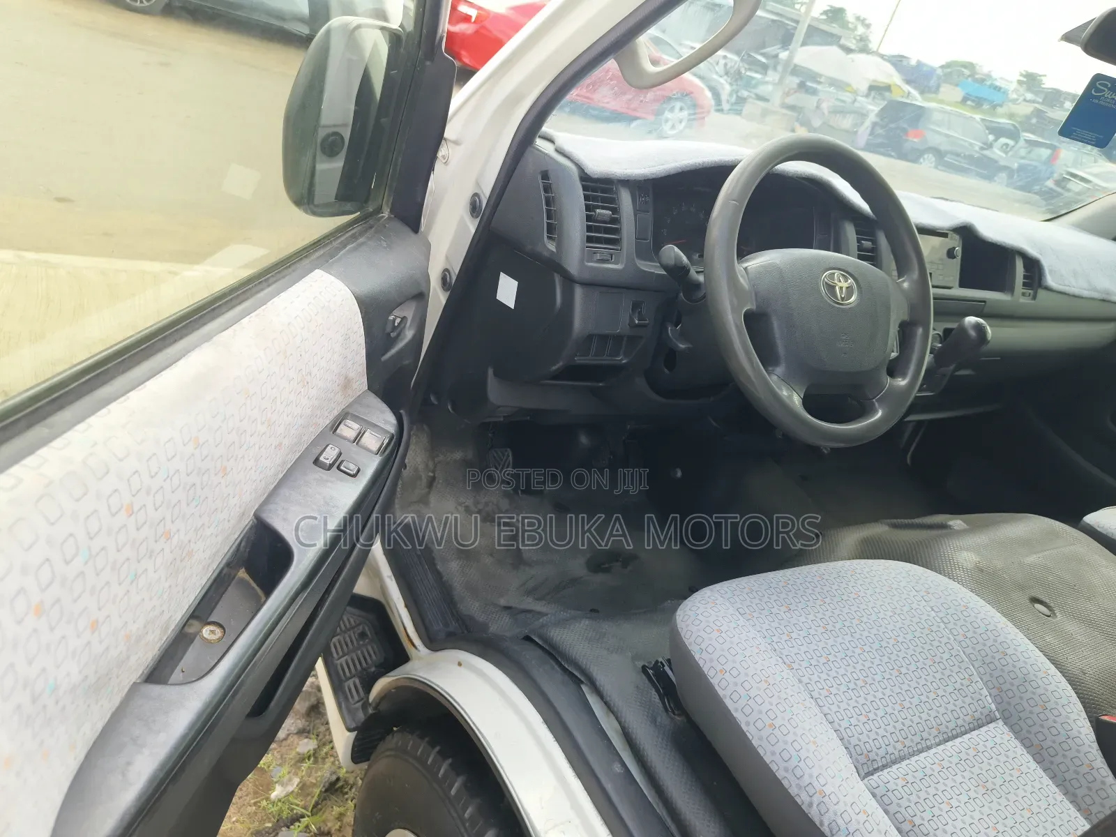 Toyota Grand HiAce 2015 White