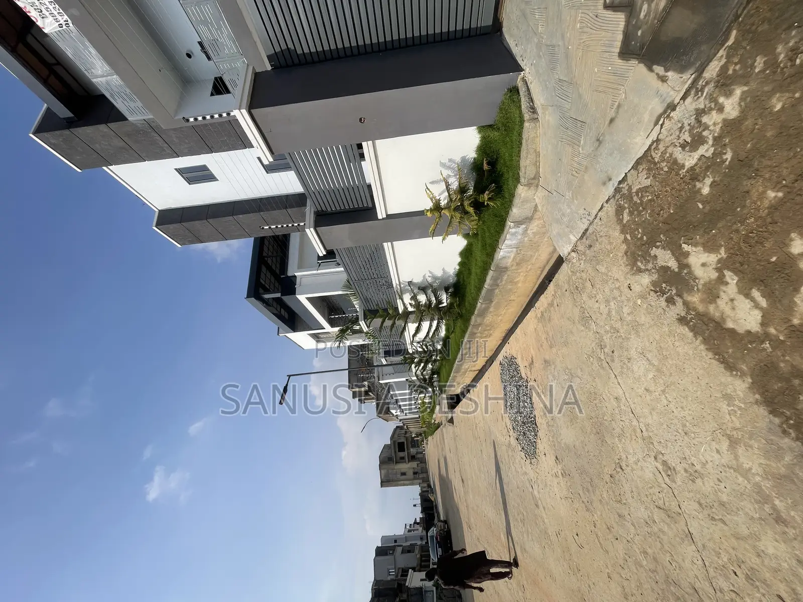 5bdrm Duplex in Life Camp By for sale