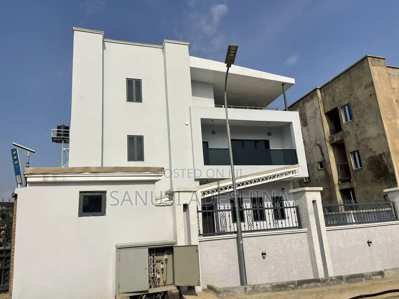 5bdrm Duplex in Life Camp By for sale