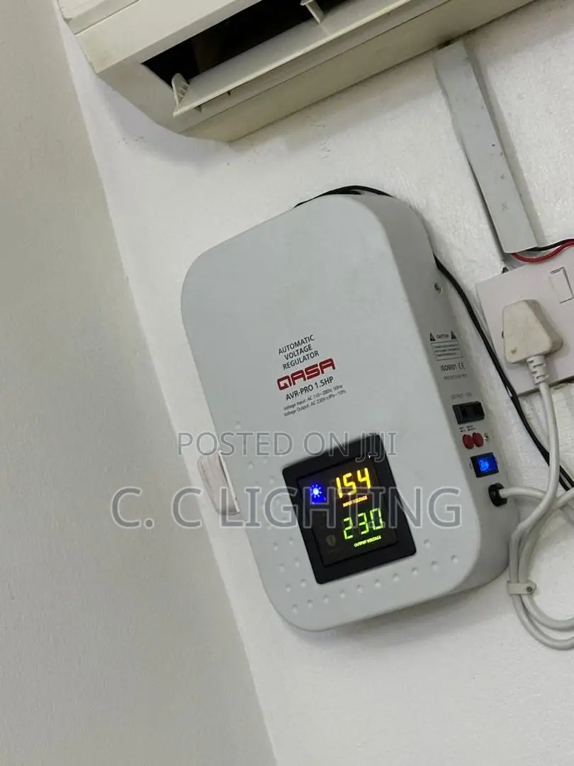 Wall Mounted Ac Automatic Voltage Regulator 1.5hp
