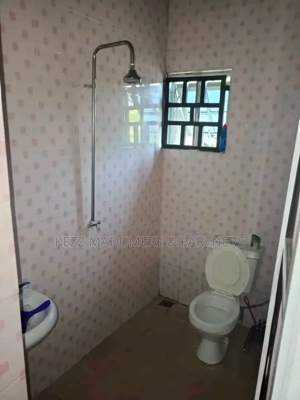 3bdrm Bungalow in Off Apu Road , for sale