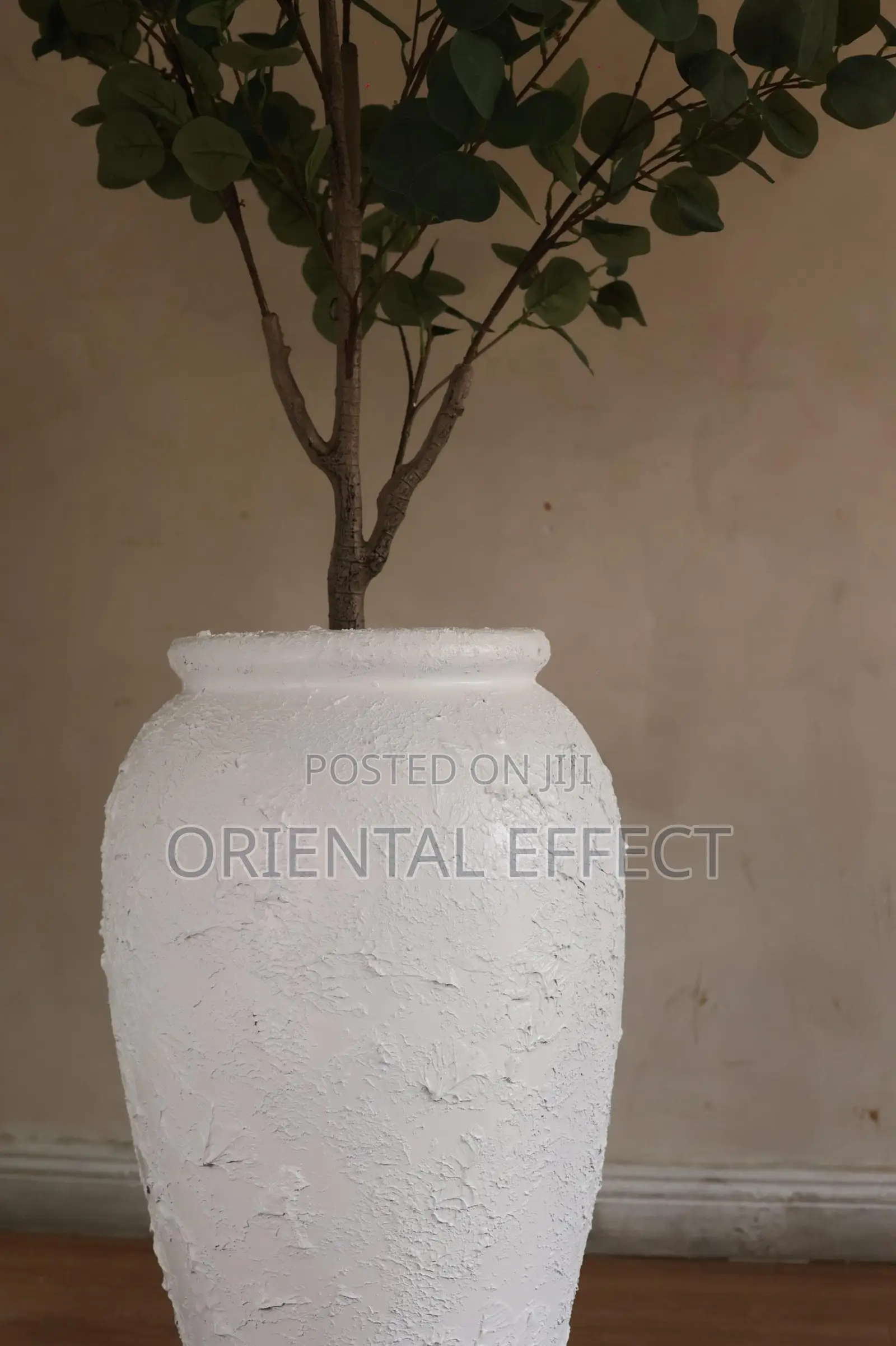 Small Nyx Pot (Textured White)