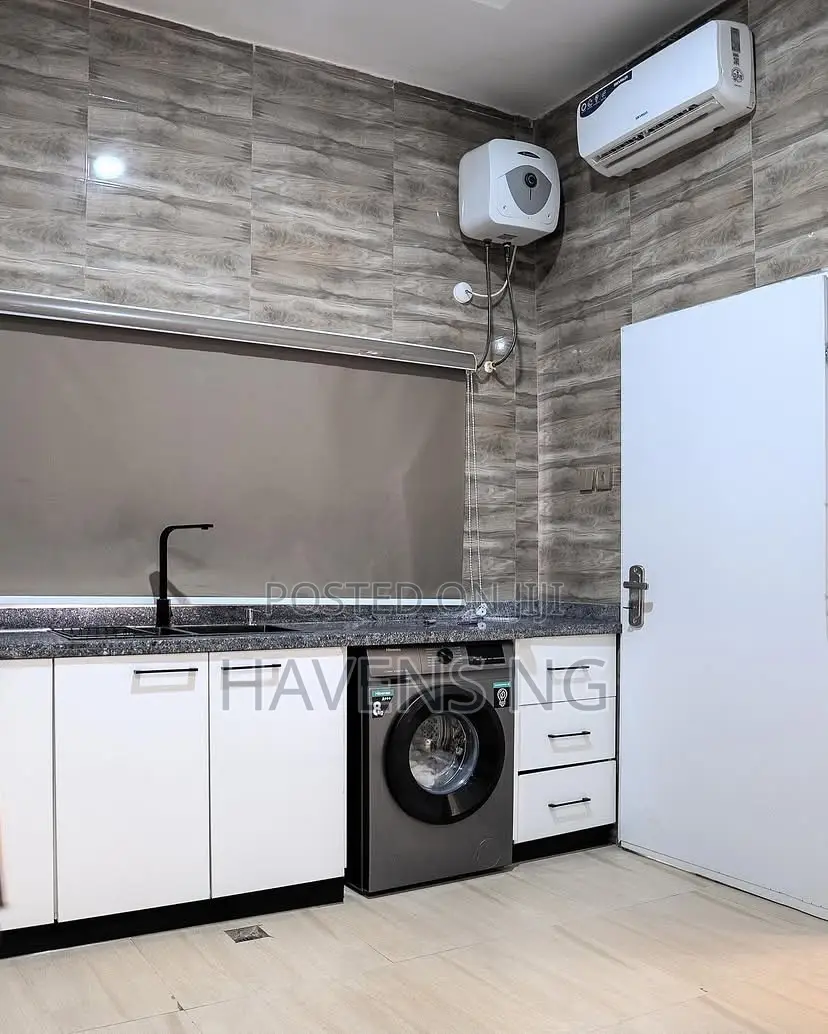 Modern 2-Bedroom Smart Home With Modern Facilities