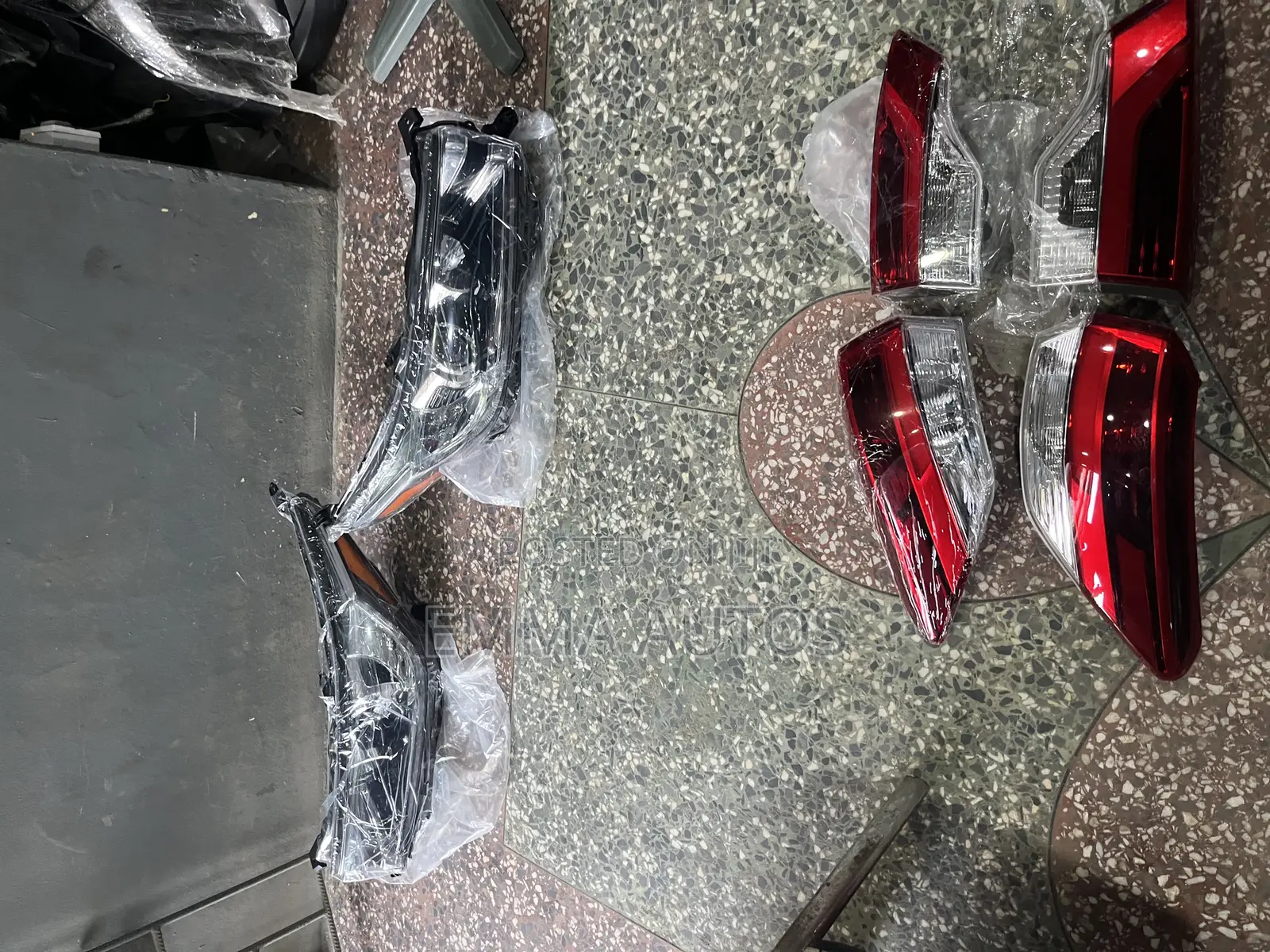 Complete Set Headlamp Highlander 2018 Available