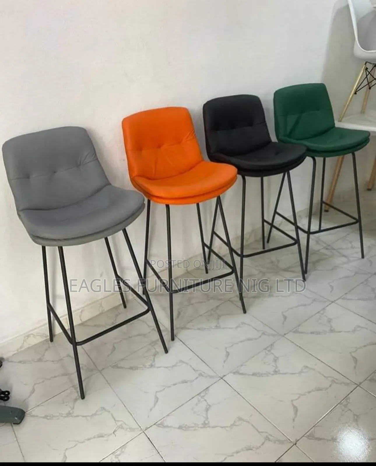 Luxury Pure Leather Bar Stools With Matel Leg