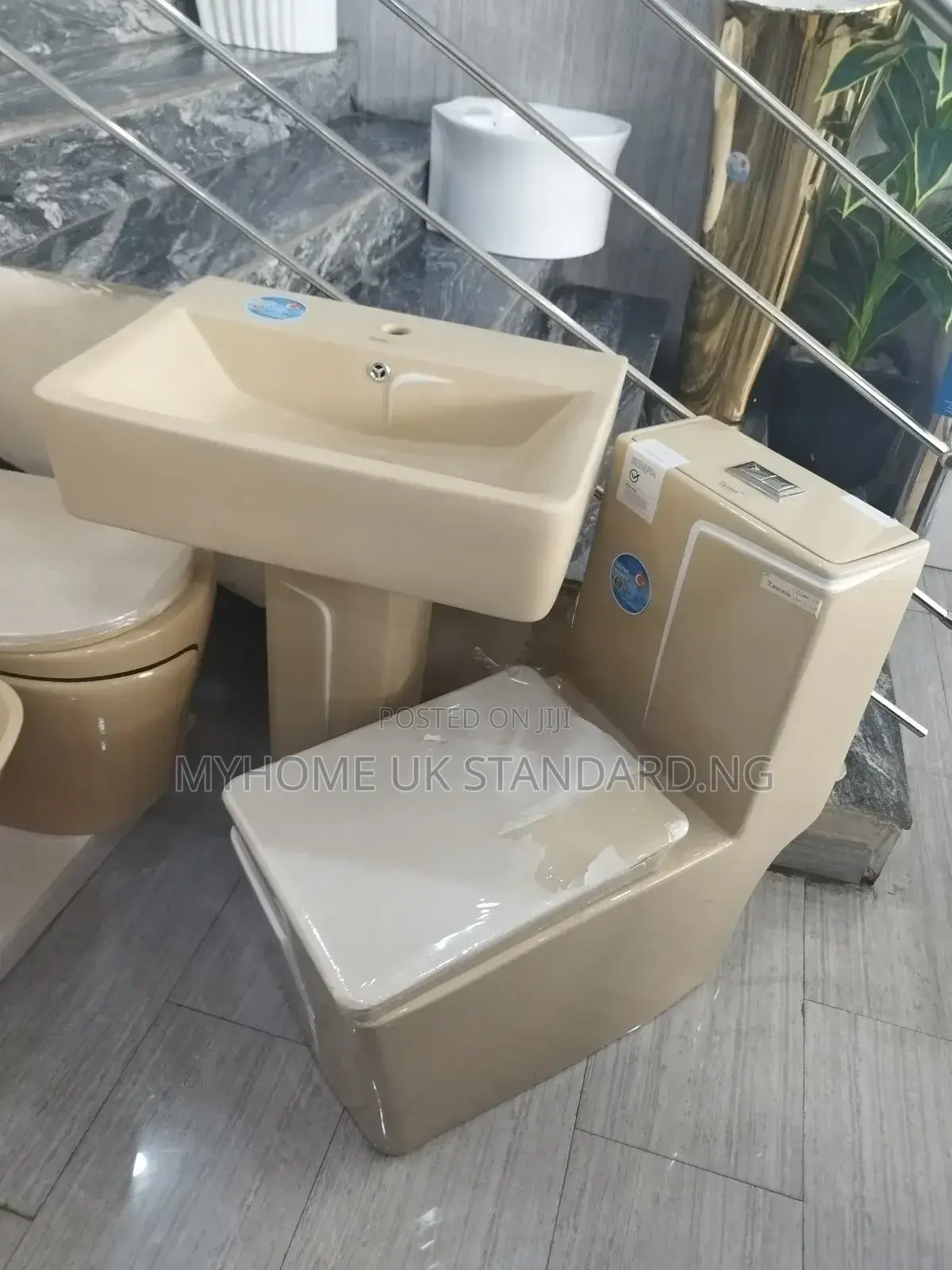 High Quality Water Closet With Quality Flushing Mechanism
