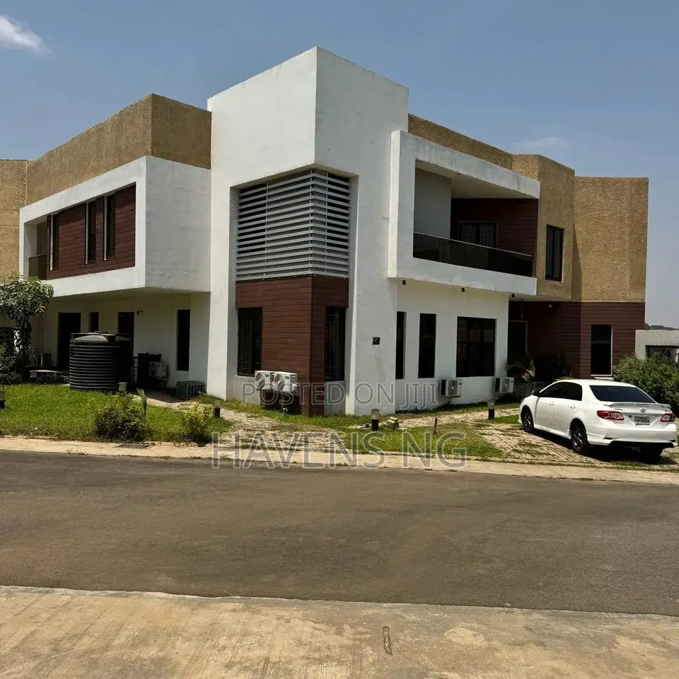 4bdrm Duplex in Life Camp for sale
