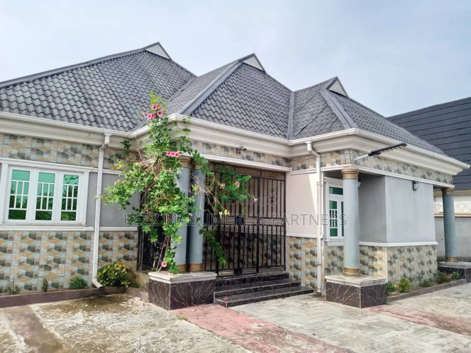 5bdrm Bungalow in Omagwa , Port for sale