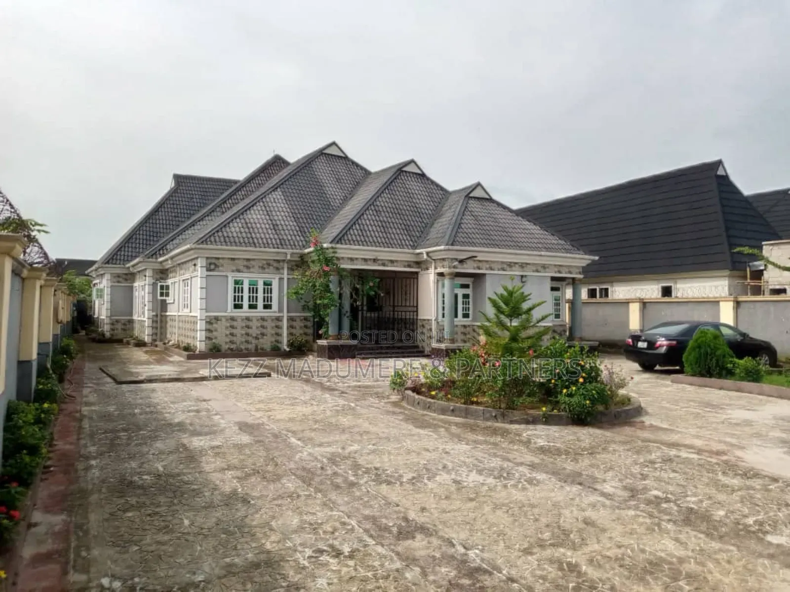 5bdrm Bungalow in Omagwa , Port for sale