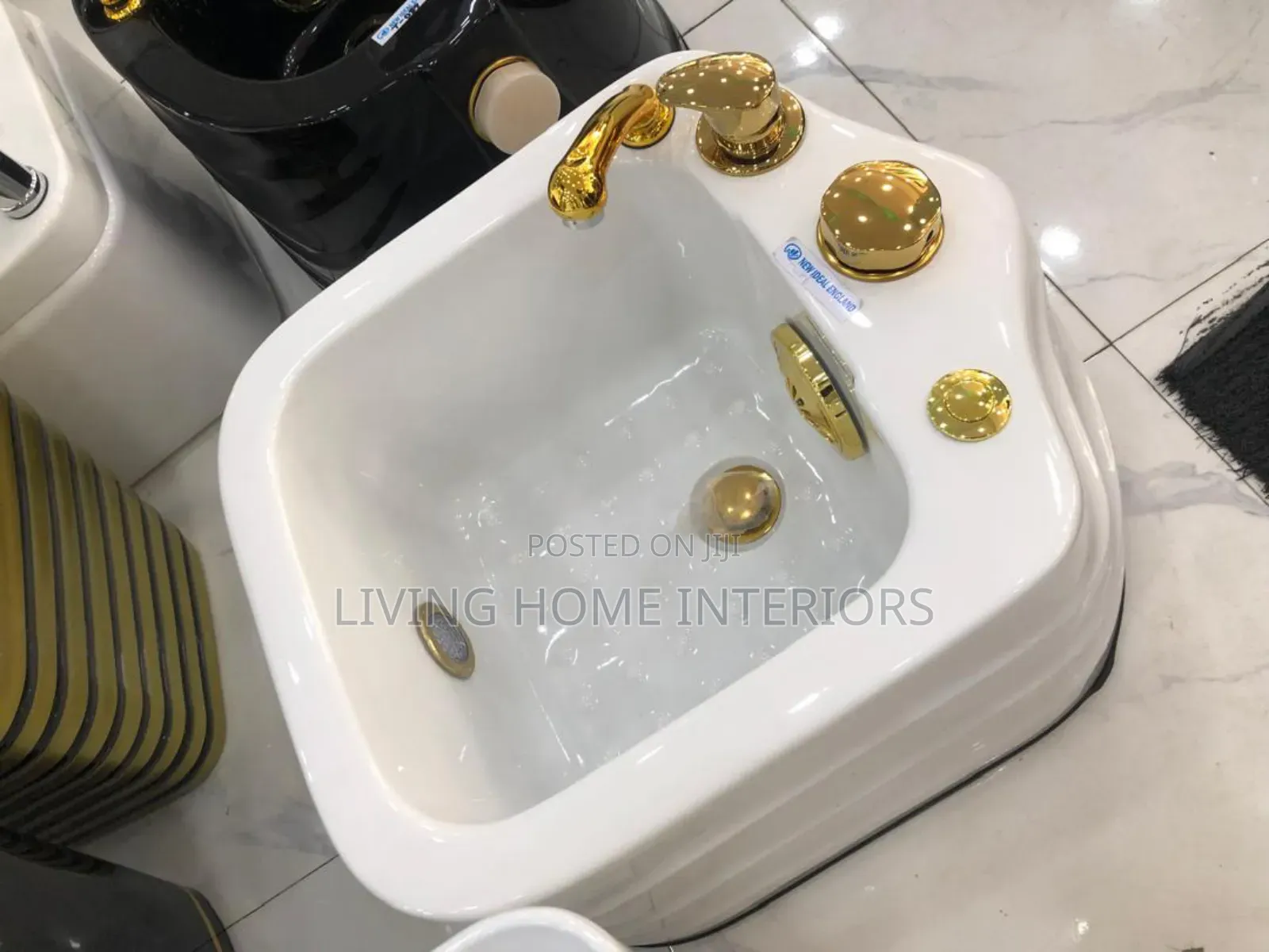 Automatic Pedicure Bowl With Leg Rest