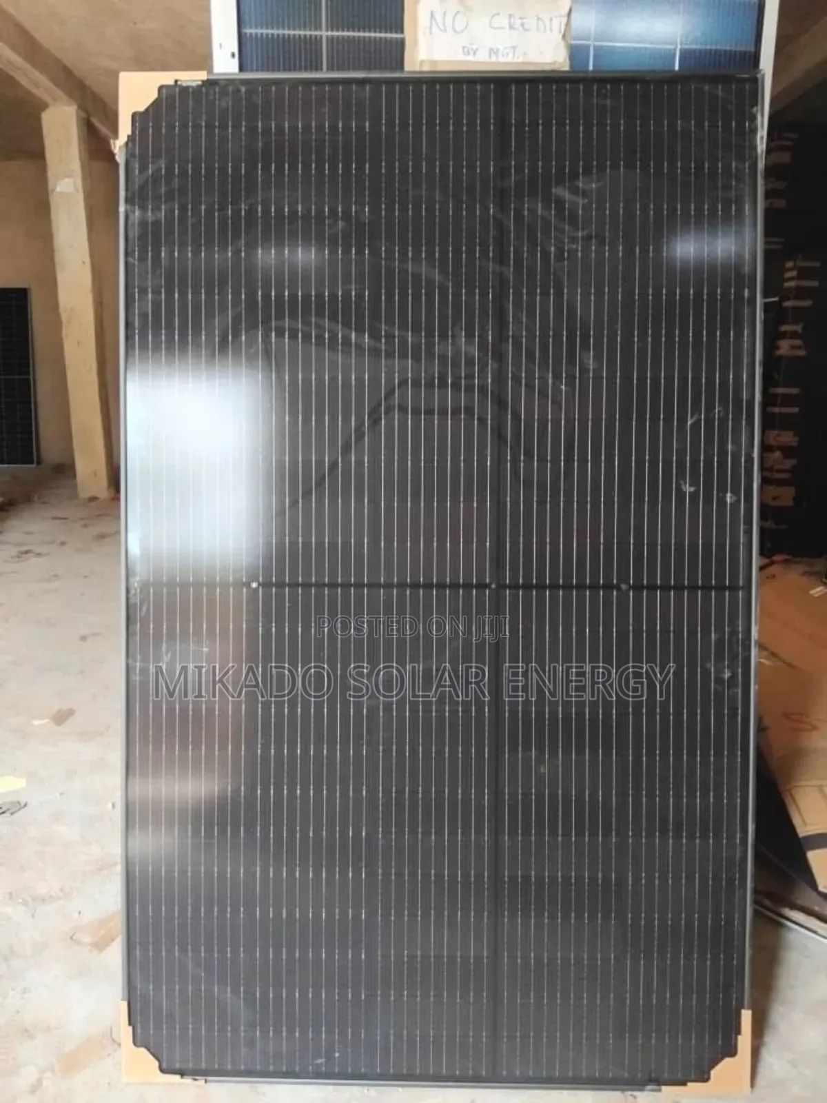 500w 144 Cells Black Frame Jinko Monocrystalline Panel
