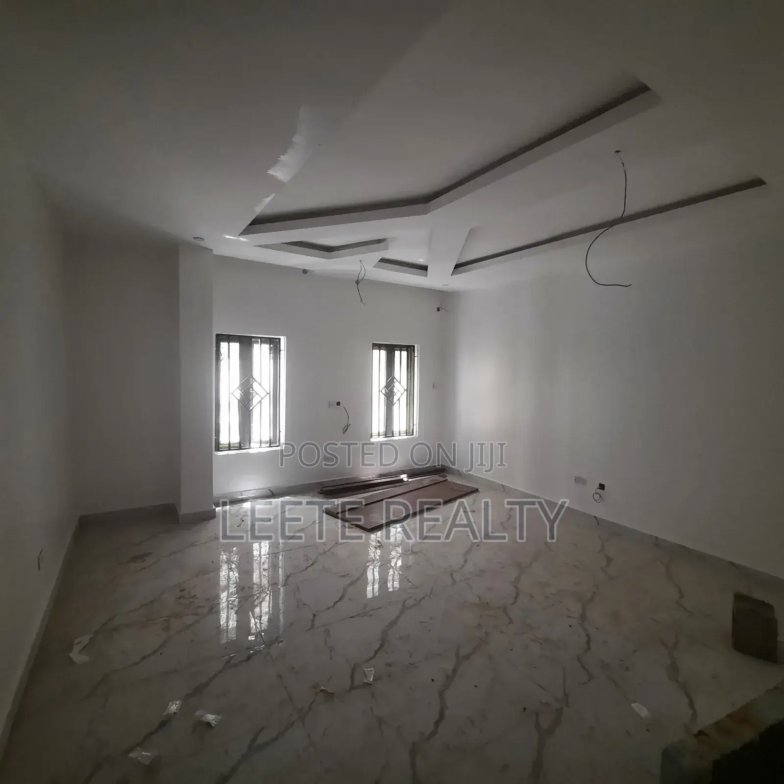 5bdrm Townhouse/Terrace in Wuye for sale