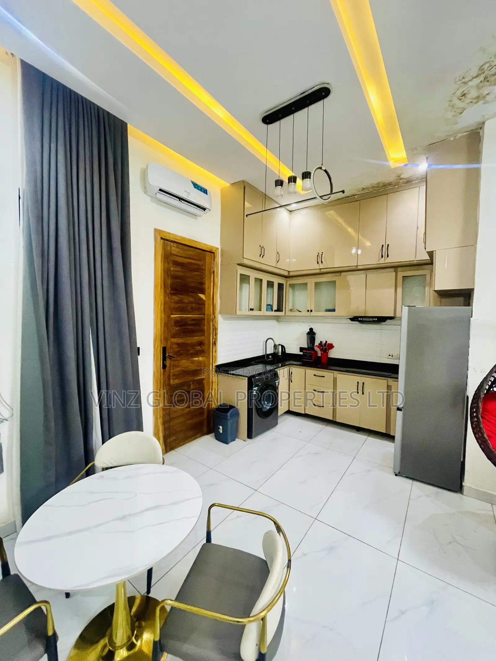 Luxurious 3 Bedroom Duplex With a Pool, Ps5, a Party Lounge
